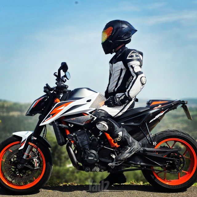 מודעת רכב KTM Naked Duke 890R