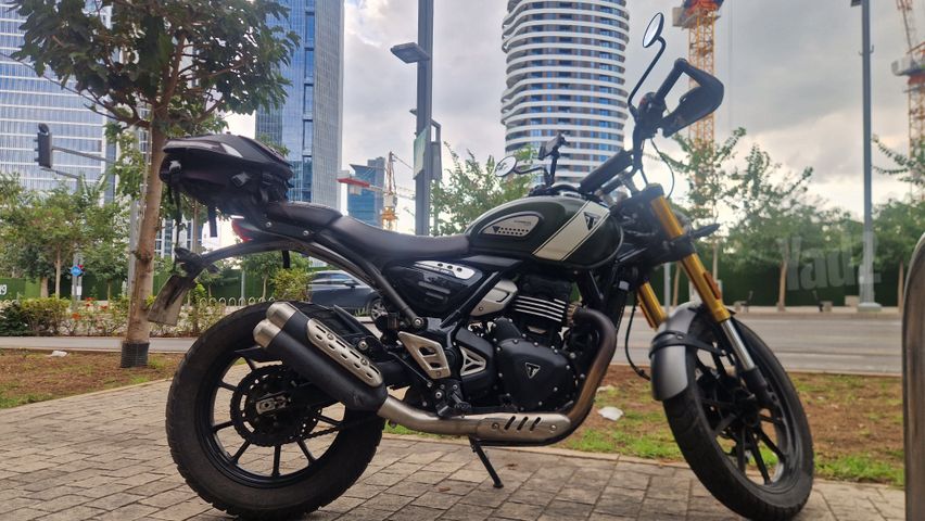 מודעת רכב טריומף Scrambler 400 X