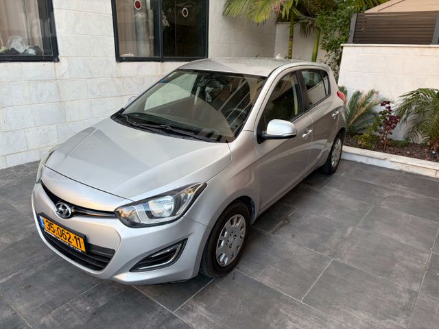 מודעת רכב יונדאי i20