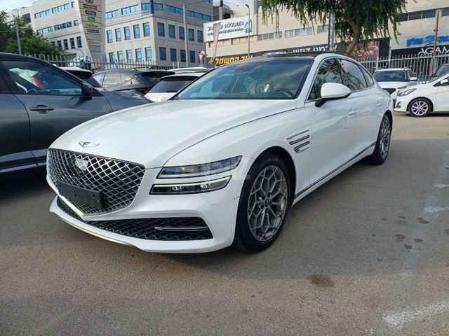 מודעת רכב ג'נסיס G80