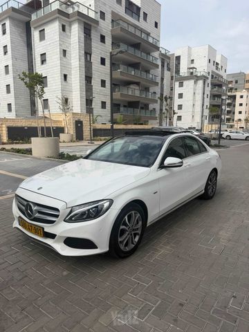 מודעת רכב מרצדס-בנץ C-class