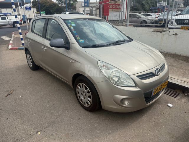 מודעת רכב יונדאי i20