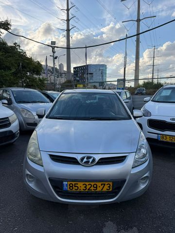מודעת רכב יונדאי i20