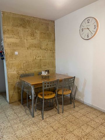 בן צבי 21