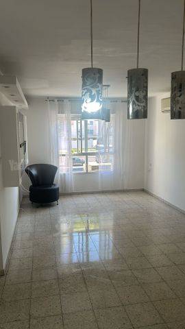 שדרות מנחם בגין 19
