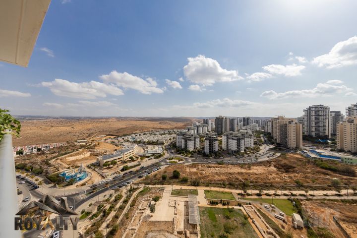 ניסים אלוני 