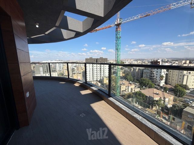 הרמן צבי שפירא 60