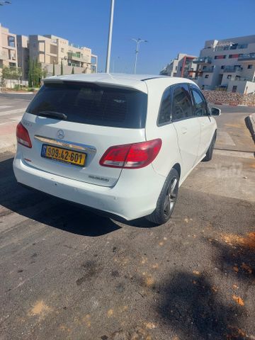 מודעת רכב מרצדס-בנץ B-class