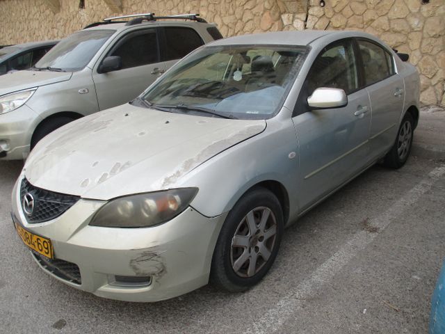 מודעת רכב מאזדה 3