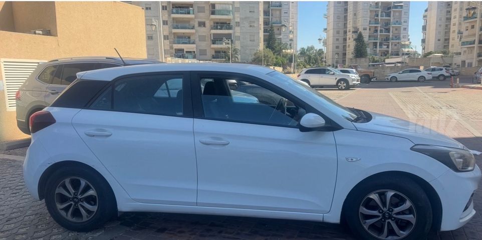 מודעת רכב יונדאי i20
