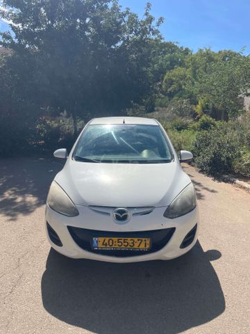 מודעת רכב מאזדה 2