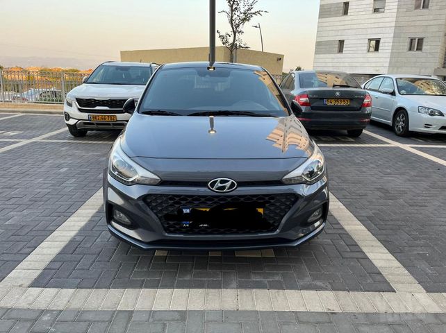 מודעת רכב יונדאי i20