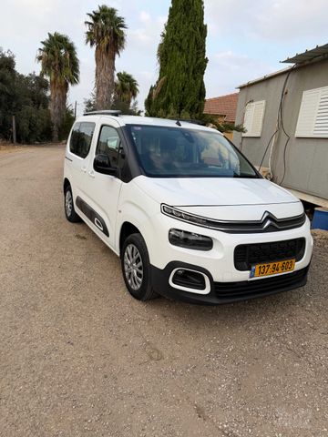 מודעת רכב סיטרואן ברלינגו