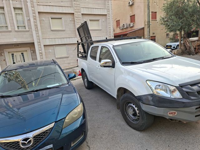 מודעת רכב איסוזו די-מקס