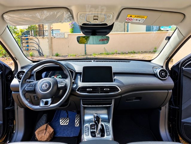 מודעת רכב אם ג'י EHS PHEV