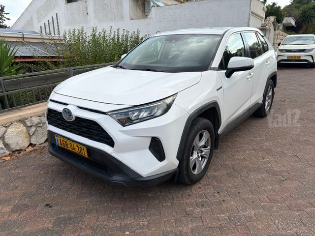 מודעת רכב טויוטה RAV4