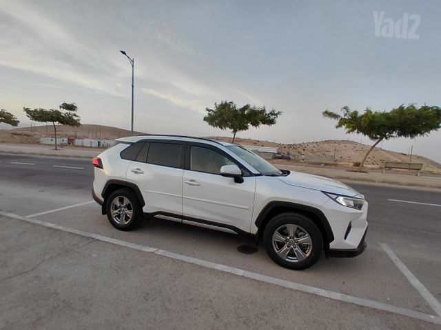 מודעת רכב טויוטה RAV4