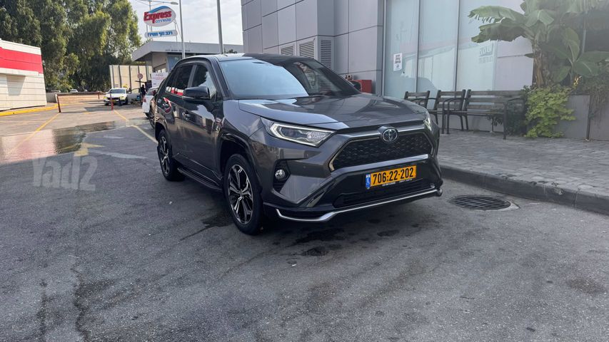מודעת רכב טויוטה RAV4