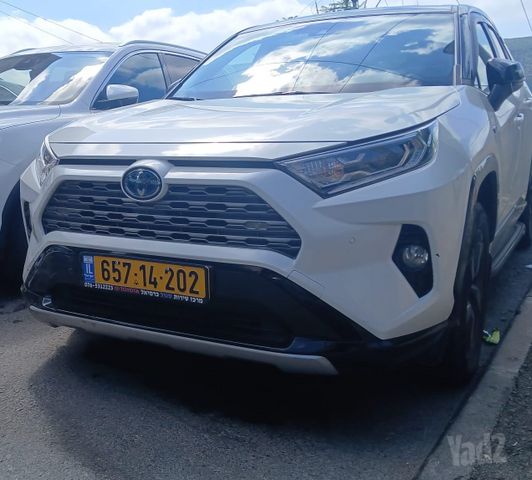 מודעת רכב טויוטה RAV4