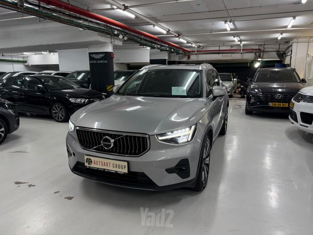 מודעת רכב וולוו XC40