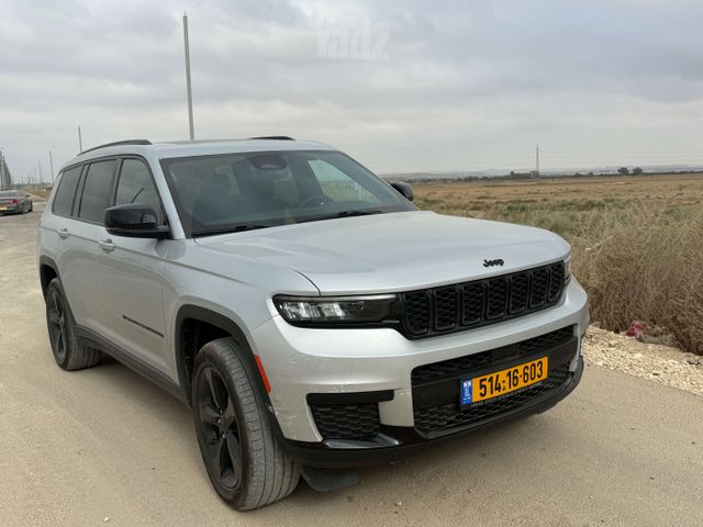 מודעת רכב ג'יפ גרנד צ'ירוקי