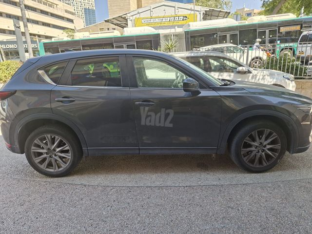 מודעת רכב מאזדה CX-5