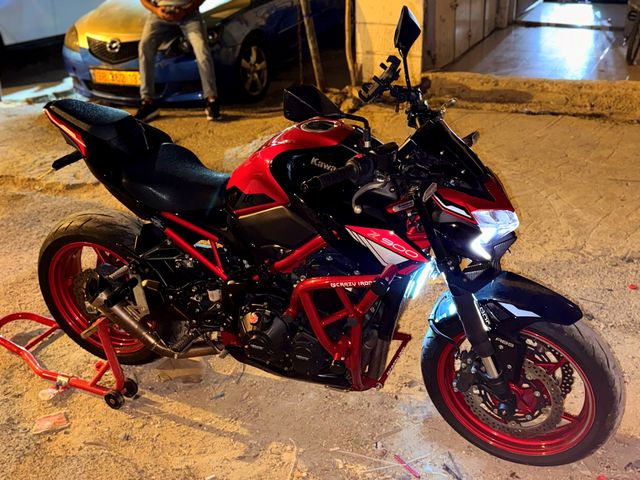 מודעת רכב קאוואסאקי Z900