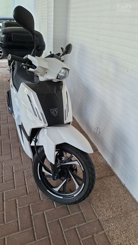 מודעת רכב פיג'ו טוויט 125