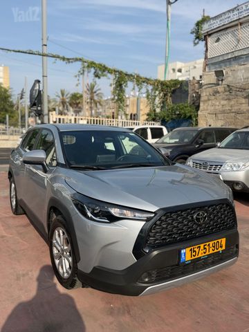 מודעת רכב טויוטה קורולה קרוס