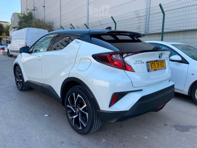 מודעת רכב טויוטה C-HR 1