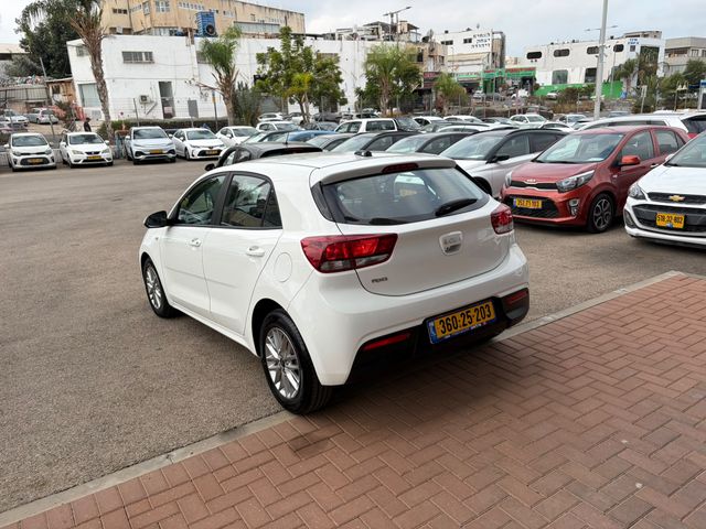 מודעת רכב קיה ריו 2