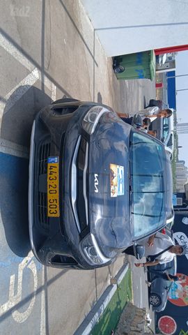 מודעת רכב קיה סטוניק