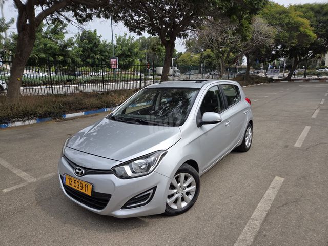 מודעת רכב יונדאי i20