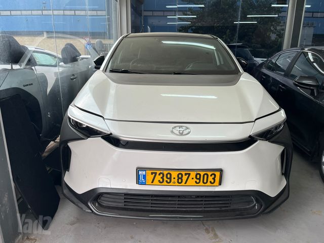 bZ4X 4X4 Vision חשמלי אוט׳ 5 דל (218 כ״ס)