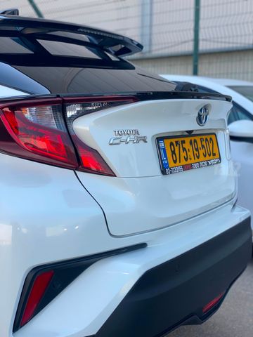 מודעת רכב טויוטה C-HR 2