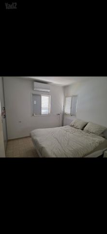 אנדריוס 4