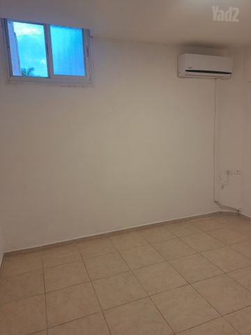 יחידת דיור להשכרה בירושלים — 2