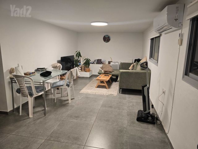 תרע"ב 27
