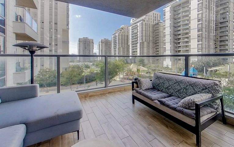 אפרים קציר 9
