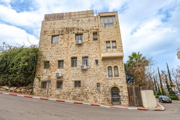 יחיאל 