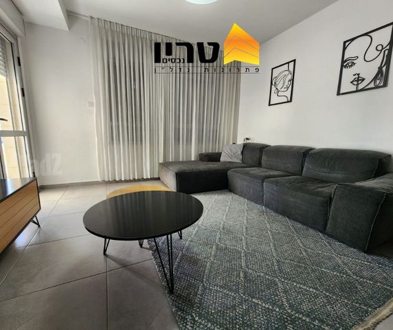 שושנה דמארי 
