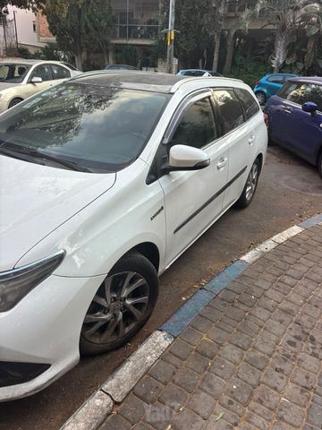 מודעת רכב טויוטה אוריס
