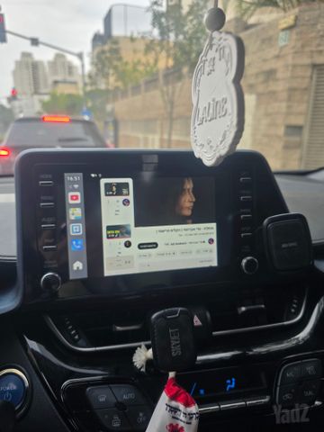 מודעת רכב טויוטה C-HR