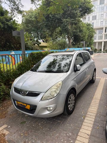 מודעת רכב יונדאי i20