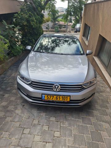 פאסאט Premium אוט׳ בנזין 1.8 (180 כ״ס)