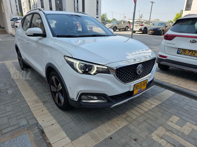מודעת רכב אם ג'י ZS