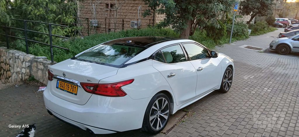 מודעת רכב ניסאן מקסימה