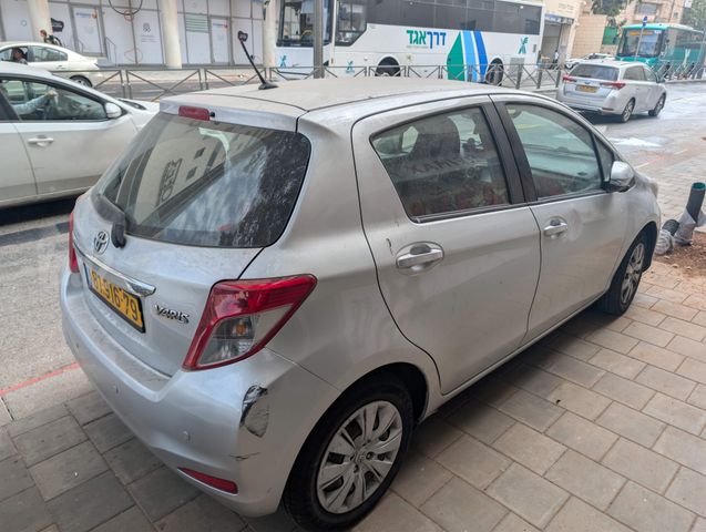 מודעת רכב טויוטה יאריס