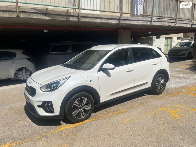 מודעת רכב טויוטה C-HR