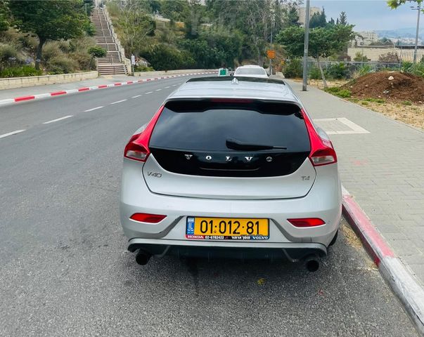 מודעת רכב וולוו V40